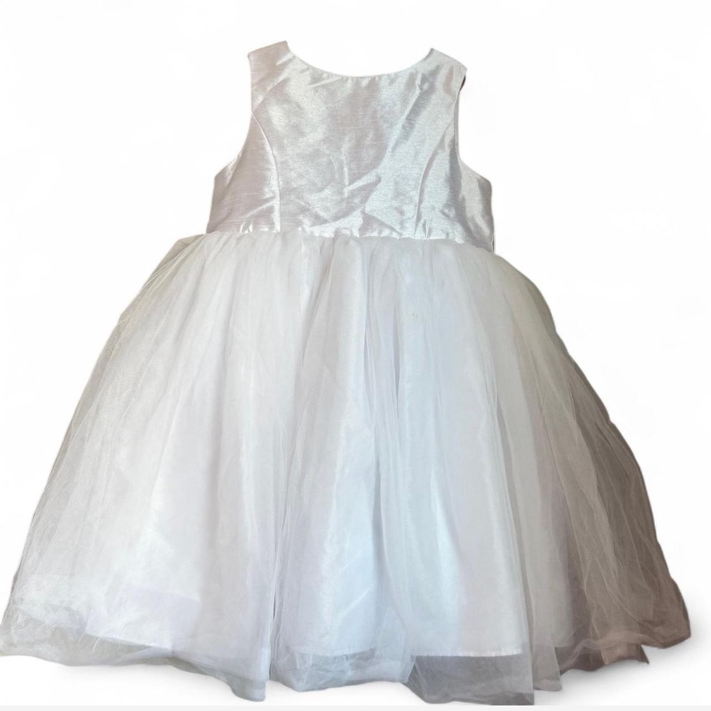 David’s Bridal White Size‎ 4 Elegant Sleeveless Tulle Flower Girls Dress - Picture 1 of 3
